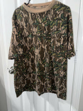 Load image into Gallery viewer, Mossy oak Greenleaf tshirt