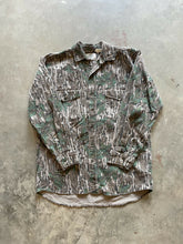 Load image into Gallery viewer, Vintage Mossy Oak Greenleaf Camo Chamois Shirt (M)