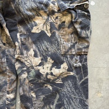 Load image into Gallery viewer, Vintage Mossy Oak Breakup Camo Adjustable Waist Pants (M)