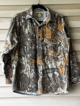 Load image into Gallery viewer, 90’s Cabela’s Realtree Xtra Brown Chamois Shirt (M/L) 🇺🇸
