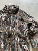 Load image into Gallery viewer, Vintage Cabela’s Realtree Camo Heavy Wool Jacket (XL)