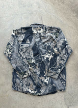 Load image into Gallery viewer, Vintage MossyOak Breakup Camo Chamios (L)