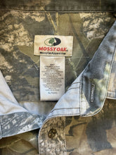Load image into Gallery viewer, 2000’s Mossy Oak Breakup Camo Button-Up Shirt (XL)