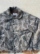 Load image into Gallery viewer, Vintage Youth Mossy Oak Treestand Camo Insulated Bomber Jacket (Youth)