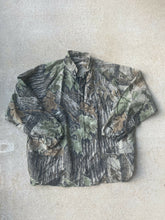 Load image into Gallery viewer, Vintage Spartan Realtree Camo Lightweight Pullover (L/XL)