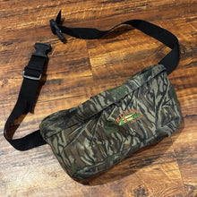 Load image into Gallery viewer, 90’s Fieldline Mossy Oak Treestand Waist Pack 🇺🇸