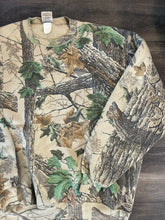 Load image into Gallery viewer, Vintage Realtree Camo Cotton Crewneck (3XL)