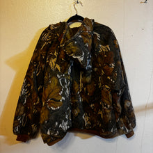 Load image into Gallery viewer, 90’s Mossy Oak Fall Foliage Hooded Insulated Jacket (XXL) 🇺🇸