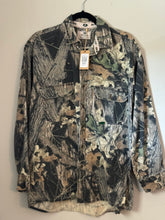 Load image into Gallery viewer, 90’s Mossy Oak Breakup Chamois Shirt (L) 🇺🇸