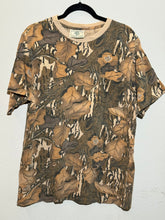 Load image into Gallery viewer, 90’s Mossy Oak Fall Foliage Shirt (M/L) 🇺🇸