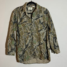 Load image into Gallery viewer, 90’s Mossy Oak Treestand Chamois Shirt (M) 🇺🇸