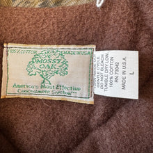 Load image into Gallery viewer, 90’s Mossy Oak Fall Foliage Jacket (L) 🇺🇸