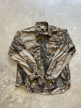Load image into Gallery viewer, Vintage Columbia Mossy Oak Breakup Camo Shooting Shirt (M)