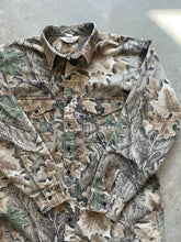 Load image into Gallery viewer, Vintage Realtree Advantage Camo Button Up Shirt (2XL)