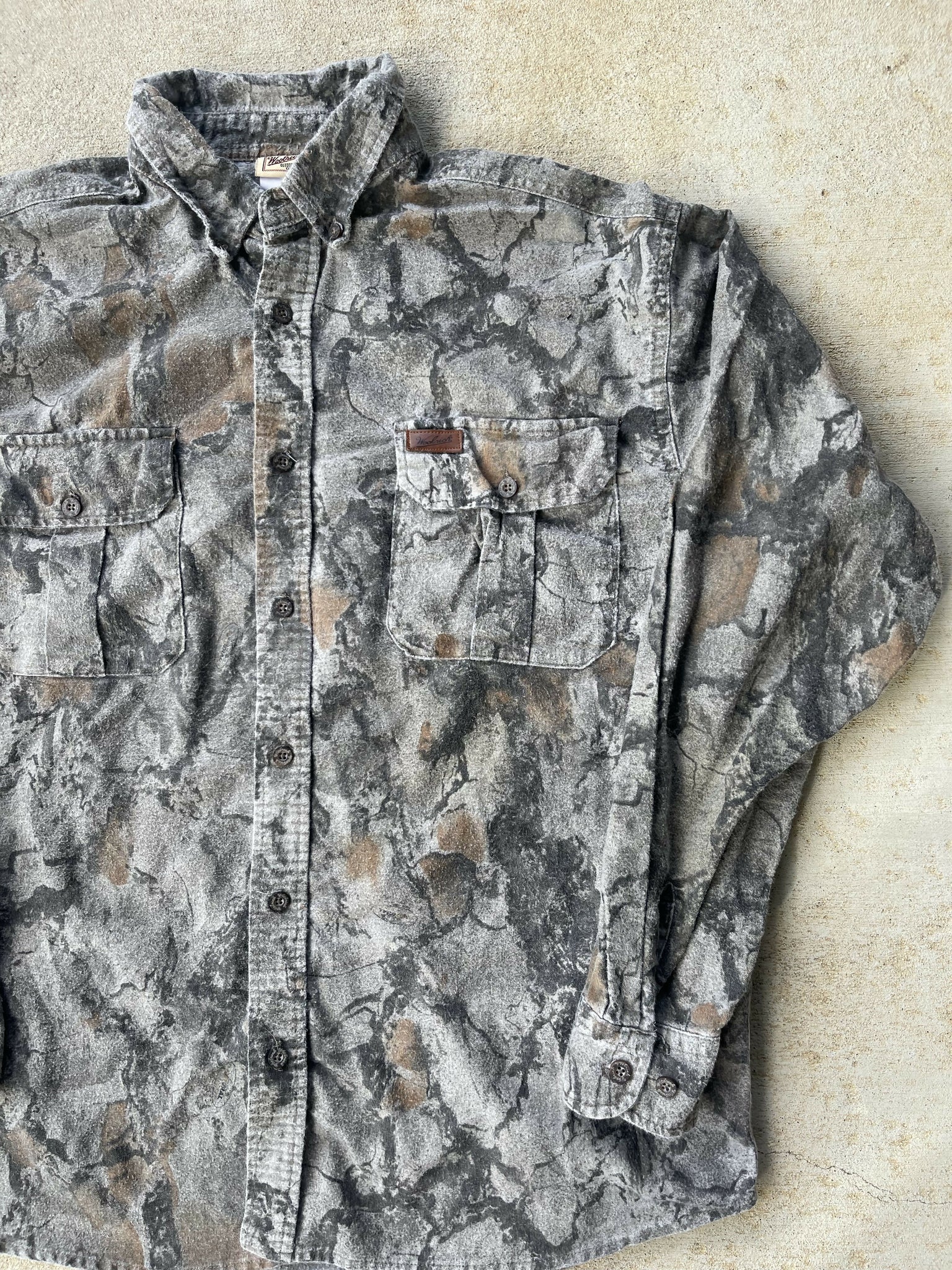 natural gear camo Vintage Woolrich Natural Gear Camo Button-Up Shirt (XL) – Camoretro