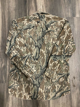 Load image into Gallery viewer, 1990’s Cabela’s Mossy Oak Treestand Camo Chamois Shirt (M/L)