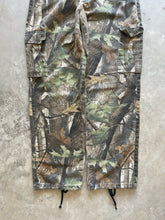 Load image into Gallery viewer, Vintage Realtree Hardwoods Camo Adjustable Waist Pants (L)