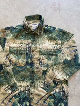 Load image into Gallery viewer, Vintage Black Brush Camo Button Up Shirt (L)