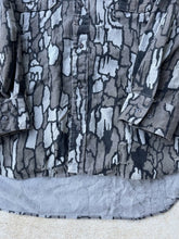 Load image into Gallery viewer, Vintage Trebark Camo Chamois Shirt (2XL)