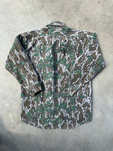 Load image into Gallery viewer, 90’s Mossy Oak GreenLeaf Camo Chamois Button Up (M/L) 🇺🇸