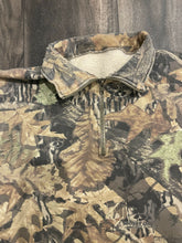 Load image into Gallery viewer, Vintage Mossy Oak Forest Floor Camo Cotton Quarter-Zip Pullover (L)
