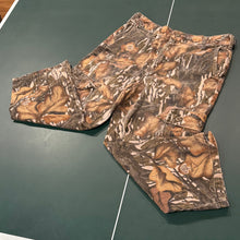 Load image into Gallery viewer, 90’s Mossy Oak Fall Foliage Pants (M-Short) 🇺🇸