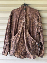 Load image into Gallery viewer, 00’s SAMPLE Avery Buck Brush Lightweight Shirt and Turkey Vest Combo (L/XL)