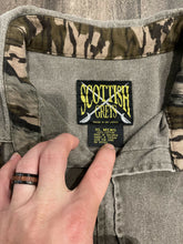 Load image into Gallery viewer, Vintage Scottish Greys Mossy Oak Treestand Camo Button-Up Shirt (XL)