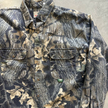 Load image into Gallery viewer, Vintage Mossy Oak Breakup Camo Chamois Shirt (XL)
