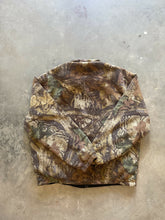 Load image into Gallery viewer, Vintage Realtree advantage Timber Camo Fleece Pullover (L)