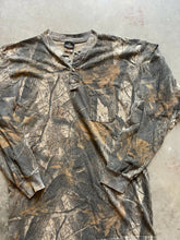 Load image into Gallery viewer, Vintage Realtree Camo Henley Shirt (XL)