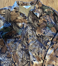 Load image into Gallery viewer, Vintage West Ark Realtree Button Up Shirt