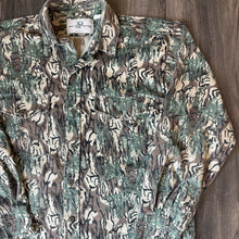 Load image into Gallery viewer, 1990’s Piney Woods Camo Button-Up Shirt (L)