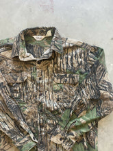 Load image into Gallery viewer, Vintage Realtree Camo Button Up Shirt (XL)
