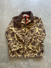 Load image into Gallery viewer, Vintage Flannel Lined Duck Camo Button Up Over Shirt (L)
