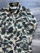 Load image into Gallery viewer, Vintage Woodsman Duck Camo Chamois Shirt (M Tall)