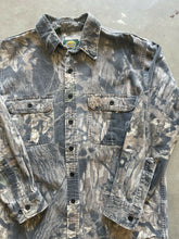 Load image into Gallery viewer, Vintage Mossy Oak Breakup Camo Chamois Shirt (L)