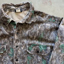 Load image into Gallery viewer, Vintage Hide-N-Tree Camo Button Up Shirt (M)