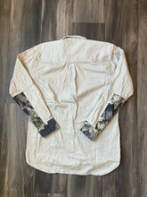 Load image into Gallery viewer, 1990’s Mossy Oak Companions Gen 1 Breakup Camo Button Up Shirt (M)