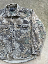 Load image into Gallery viewer, Vintage Rattlers Brand Realtree Advantage Camo Chamois (M)