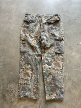 Load image into Gallery viewer, Vintage Walls Realtree Advantage Camo Adjustable Waist Pants (XL)