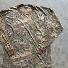 Load image into Gallery viewer, Vintage Realtree Camo Long Sleeve Shirt (L)