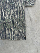 Load image into Gallery viewer, Vintage Sports Afield Realtree Camo Pocket T(M)