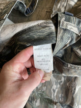 Load image into Gallery viewer, Vintage Mossy Oak Treestand Camo Shorts (XL)