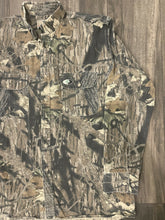 Load image into Gallery viewer, Vintage Mossy Oak Breakup Camo Button Up Shirt (L/XL)