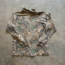 Load image into Gallery viewer, Vintage Realtree Advantage Camo Turtle Neck Shirt (L)