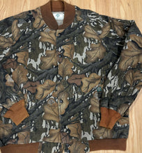 Load image into Gallery viewer, 90’s Mossy Oak Fall Foliage Jacket LARGE 🇺🇸