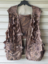 Load image into Gallery viewer, 00’s SAMPLE Avery Buck Brush Lightweight Shirt and Turkey Vest Combo (L/XL)