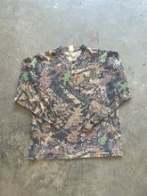 Load image into Gallery viewer, Vintage Mossy Oak Forest Floor Camo Henley Shirt (L)