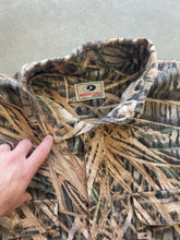 Load image into Gallery viewer, Vintage Mossy Oak Shadow Grass Chamois Shirt (2XL)